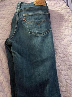 Levi's Women’s Dark Blue Straight Jeans with Signature Patch